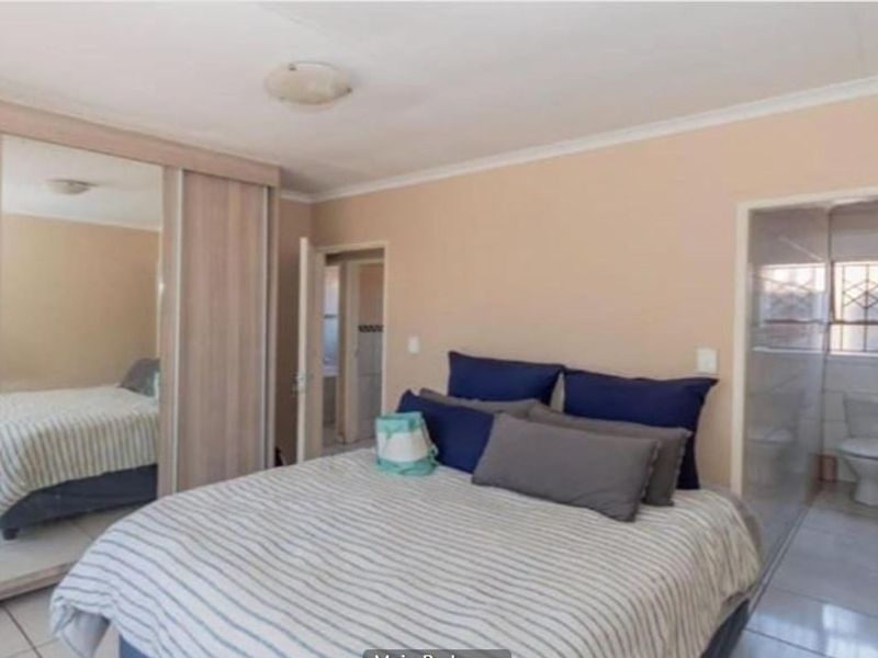 House For Sale In Benoni - Photo 6