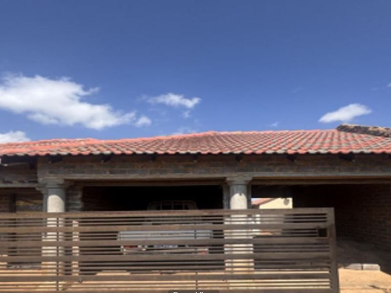 House For Sale In Benoni - Photo 1