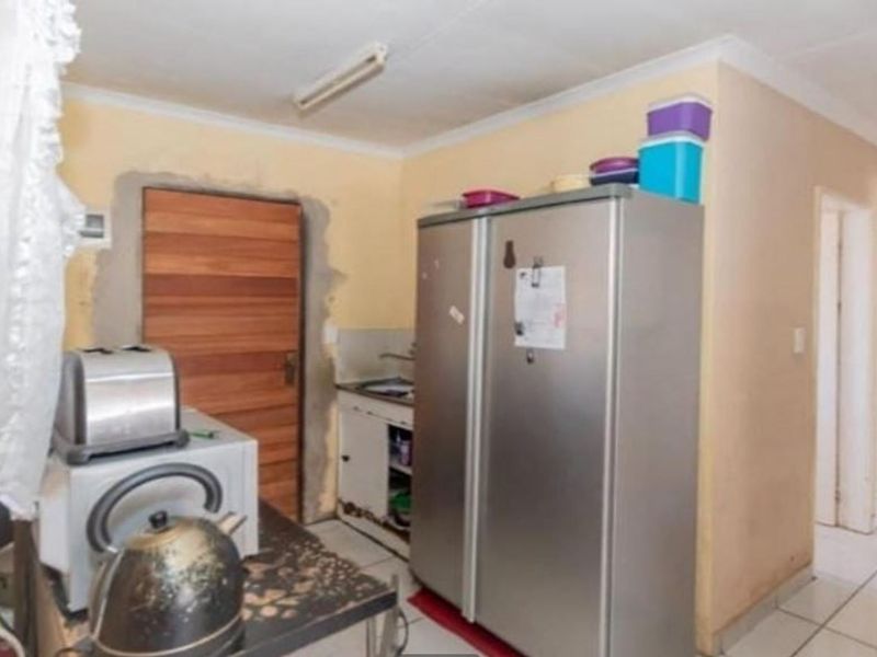 House For Sale In Benoni - Photo 5