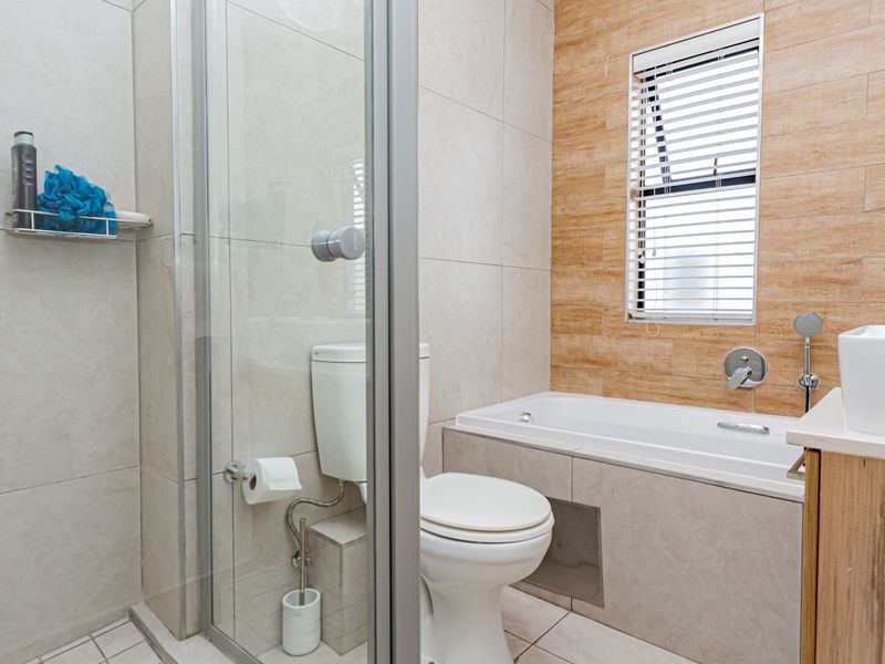 Apartment Rental Monthly In Edenvale - Photo 10