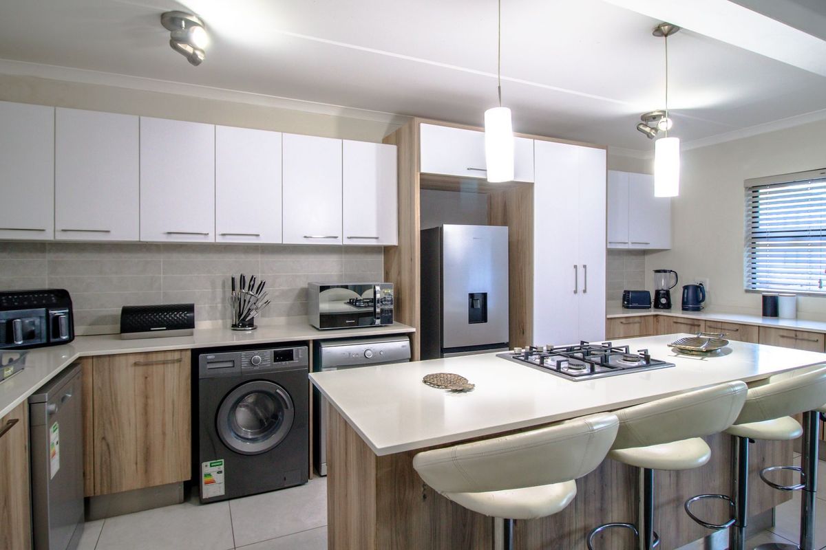 Apartment Rental Monthly In Edenvale - Photo 3