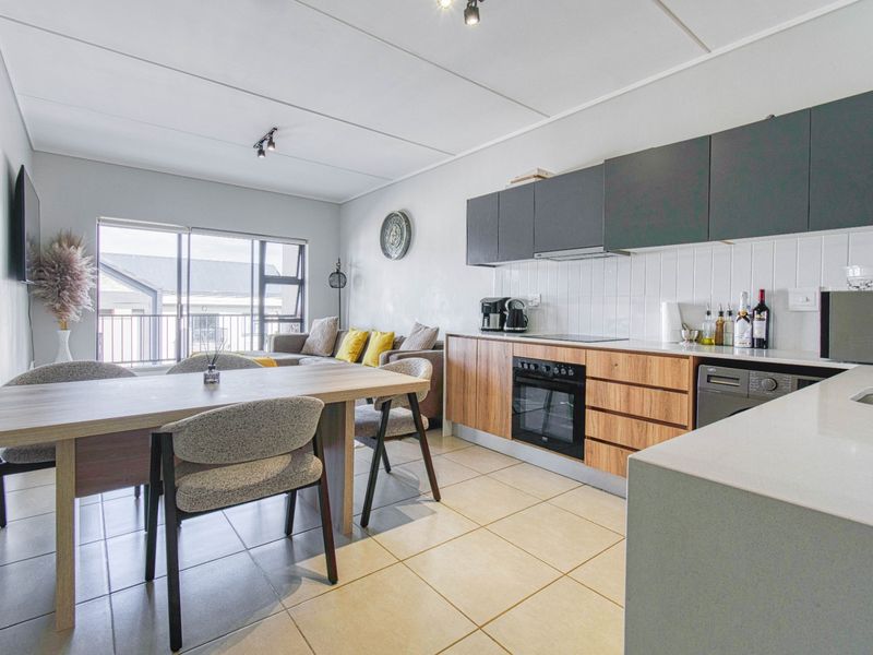 Townhouse For Sale In Johannesburg - Photo 7