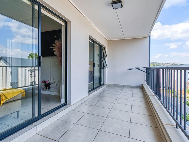 Townhouse For Sale In Johannesburg - Photo 4