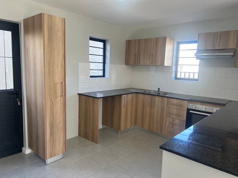 House For Sale In Blouberg - Photo 6