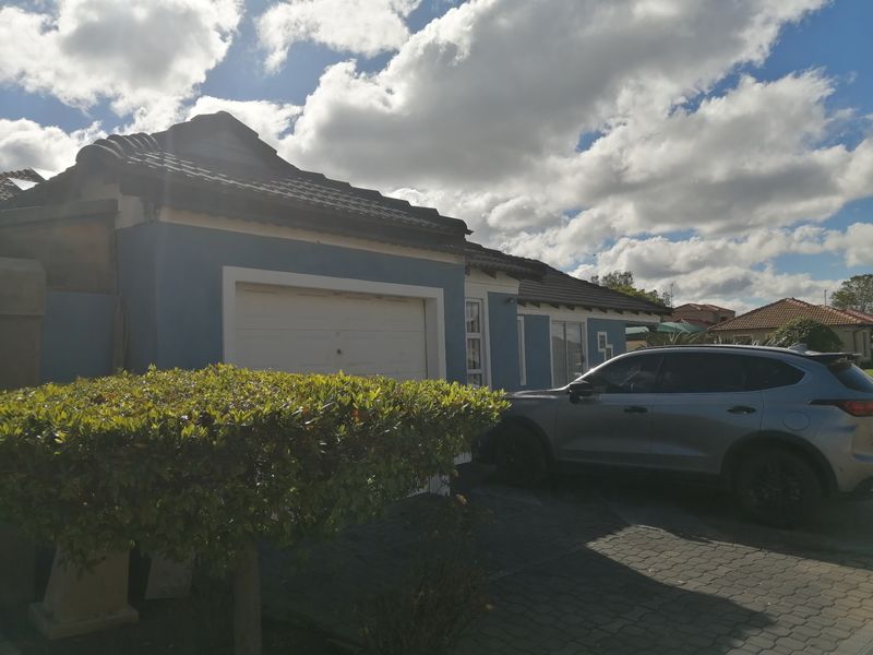 House For Sale In Johannesburg - Photo 1