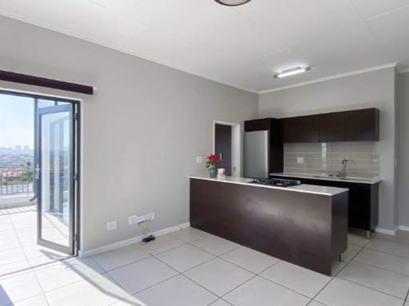 Apartment Rental Monthly In Edenvale - Photo 2