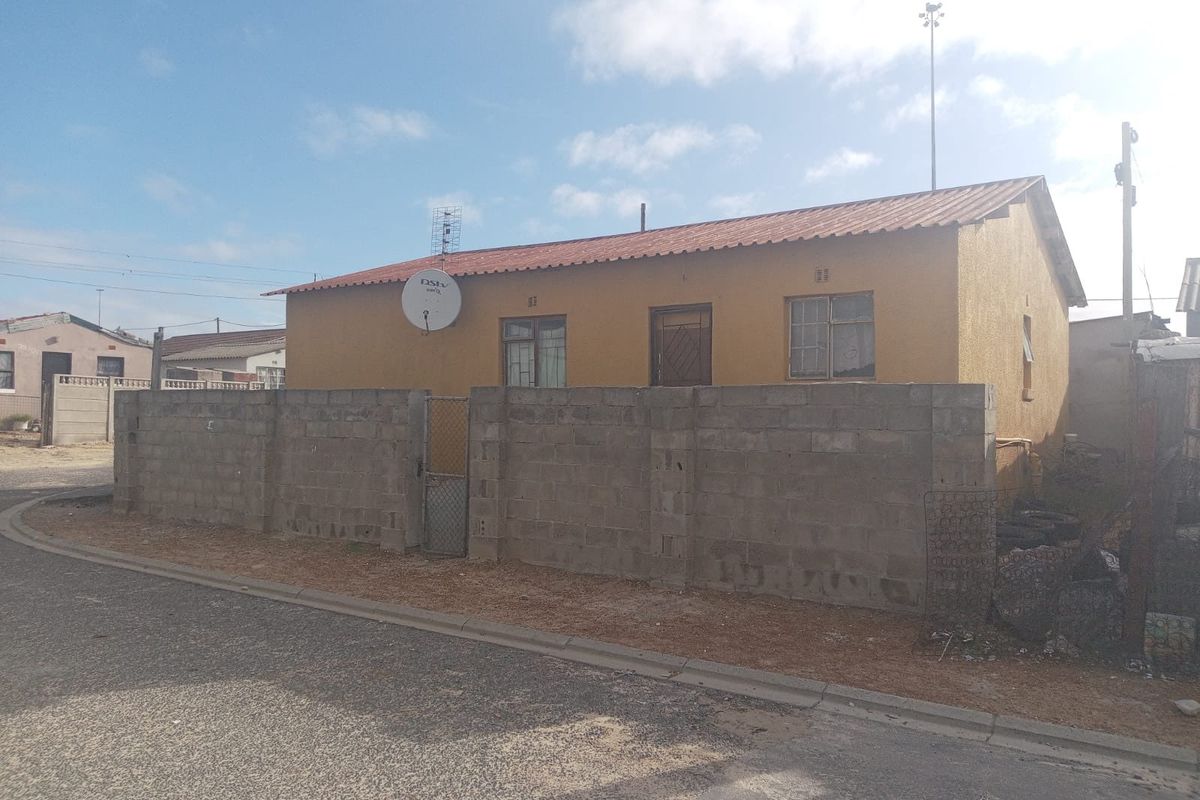 House For Sale In Khayelitsha - Photo 2