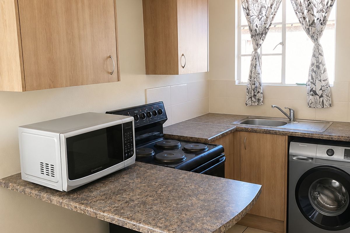 Townhouse For Sale In Akasia - Photo 3