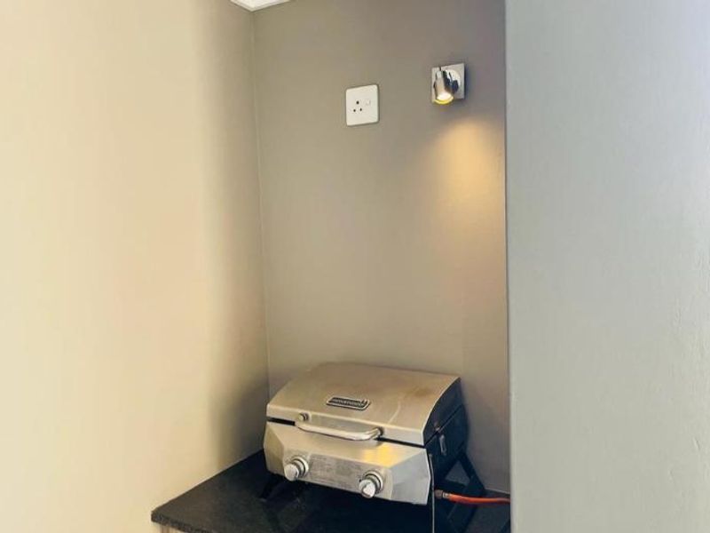 Apartment Rental Monthly In Edenvale - Photo 6