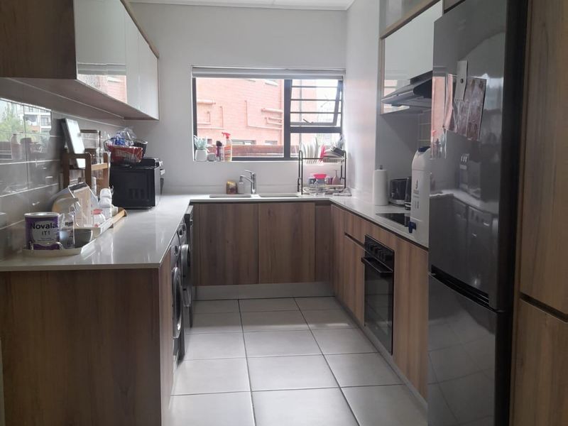 Apartment Rental Monthly In Sandton - Photo 3