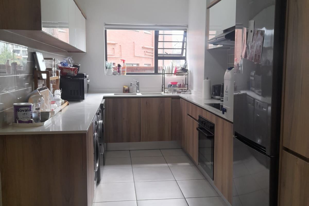 Apartment Rental Monthly In Sandton - Photo 3