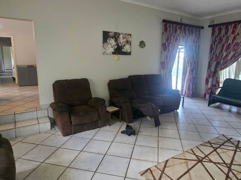 House Pending Sale In Port Shepstone - Photo 10