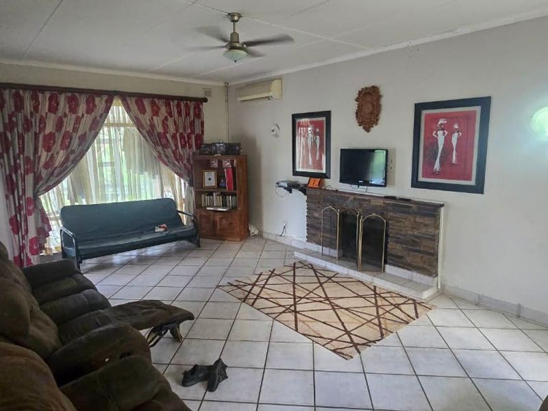 House Pending Sale In Port Shepstone - Photo 9