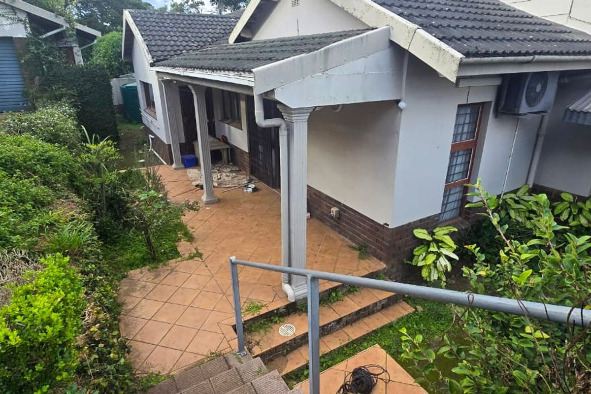 House Pending Sale In Port Shepstone - Photo 2
