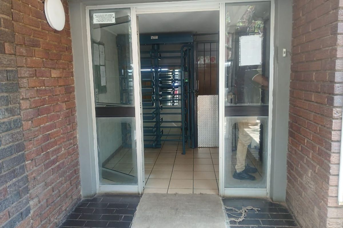 Apartment For Sale In Pretoria - Photo 5