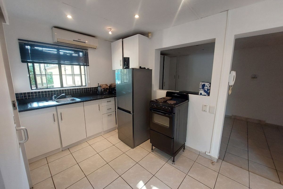 Apartment Rental Monthly In Mount Edgecombe - Photo 5