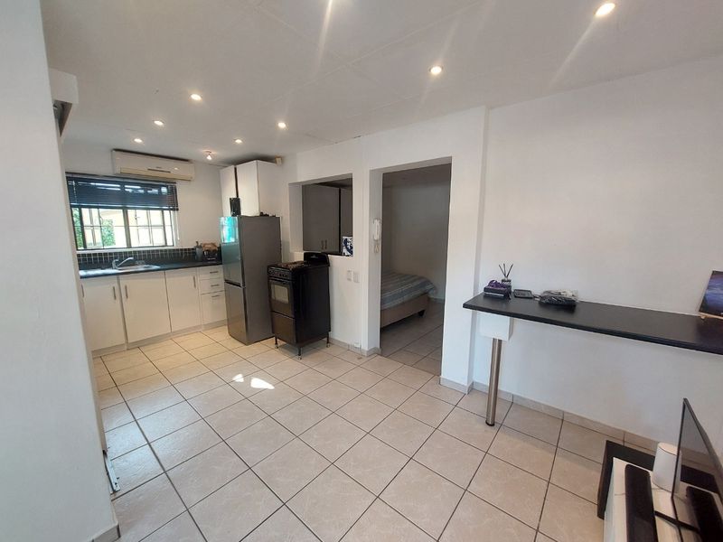 Apartment Rental Monthly In Mount Edgecombe - Photo 6