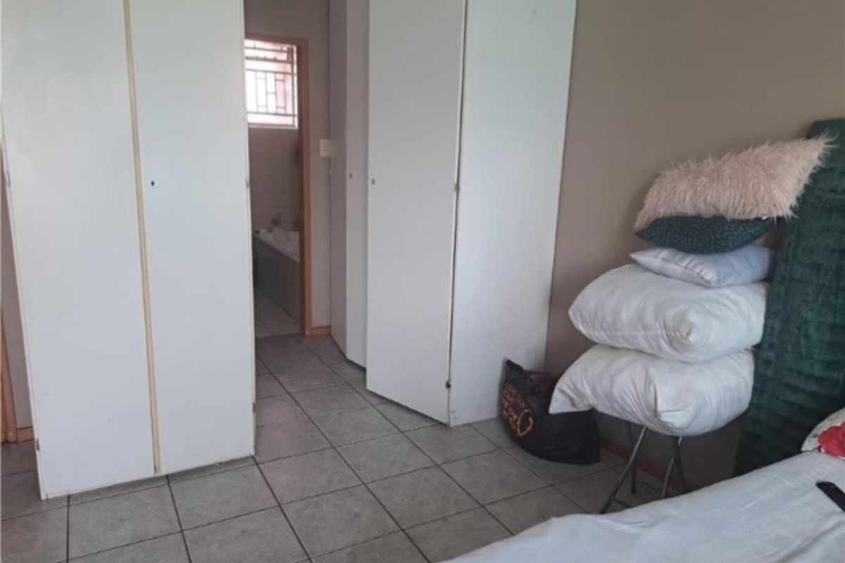 Apartment For Sale In Pretoria - Photo 5