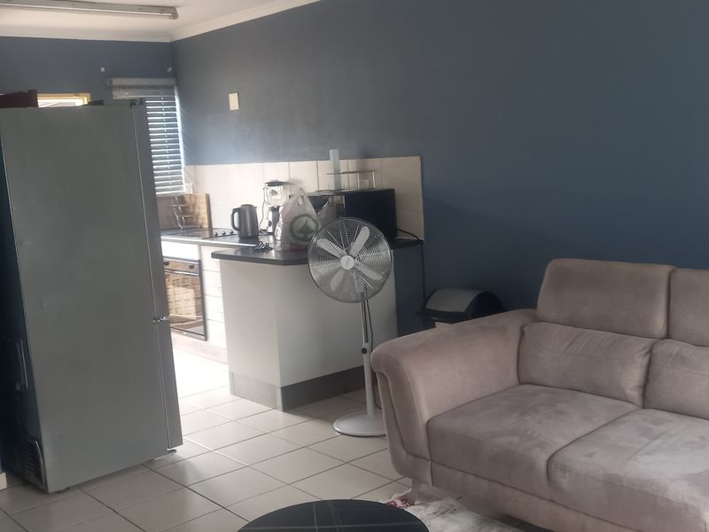 Townhouse Rental Monthly In Centurion - Photo 7