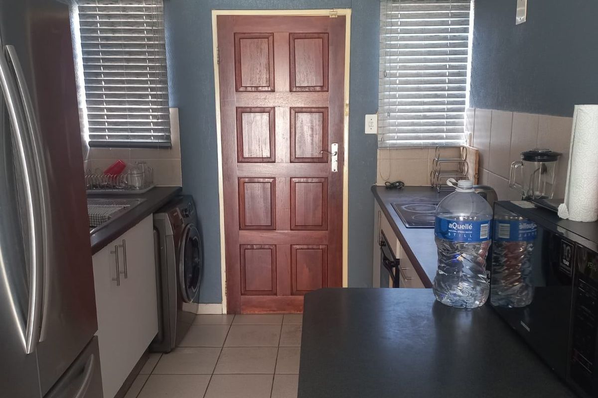 Townhouse Rental Monthly In Centurion - Photo 2