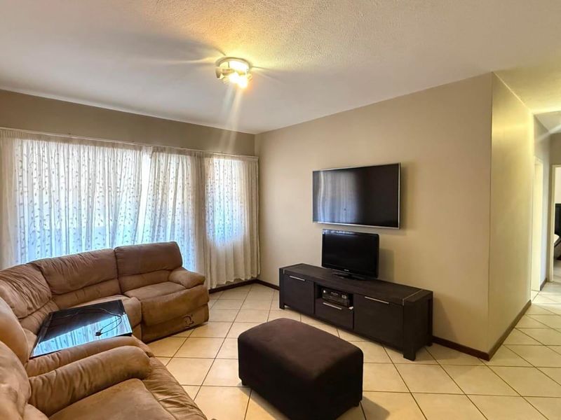 Apartment For Sale In Centurion - Photo 2