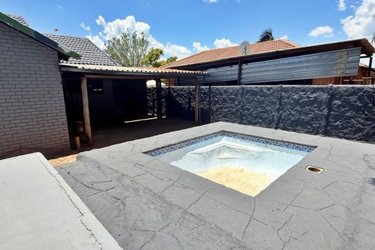 House For Sale In Pretoria - Photo 3