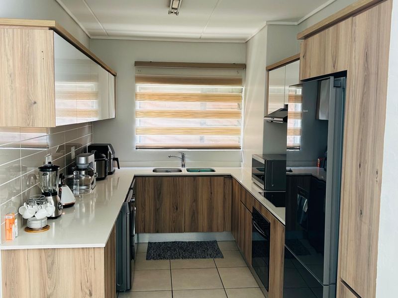 Apartment Rental Monthly In Edenvale - Photo 6