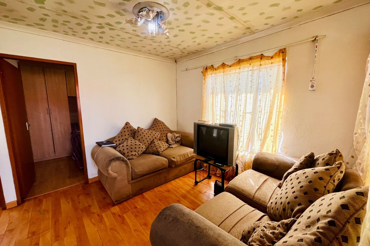 House For Sale In Boksburg - Photo 4