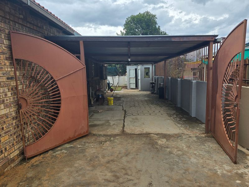 House For Sale In Cullinan - Photo 3