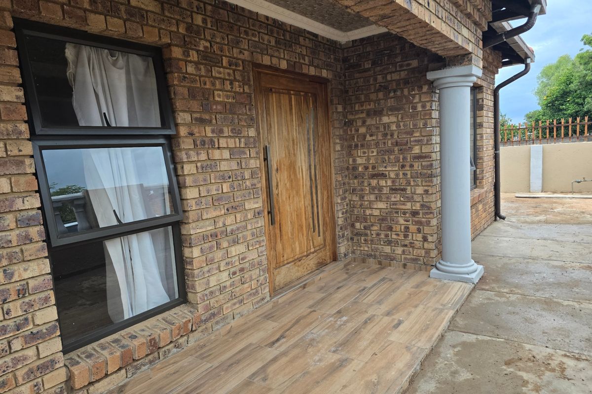 House For Sale In Cullinan - Photo 2