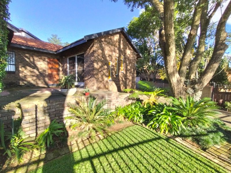 House For Sale In Centurion - Photo 2