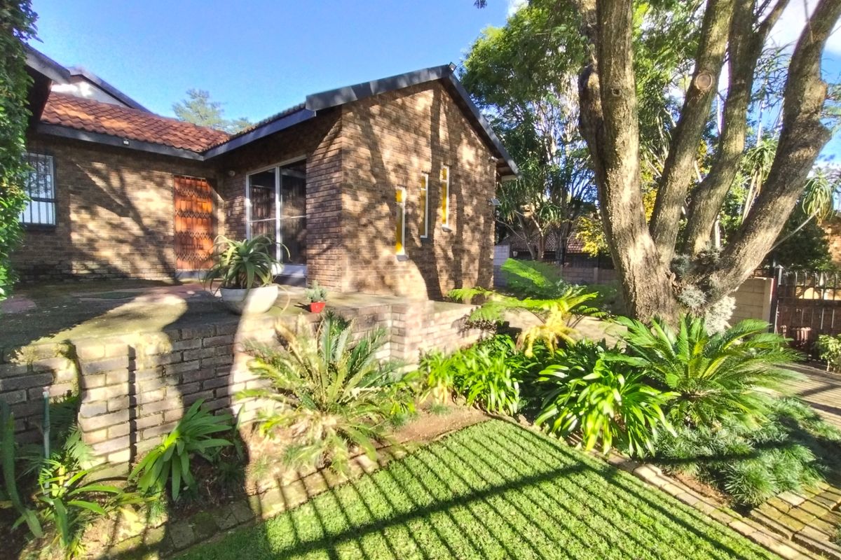 House For Sale In Centurion - Photo 2