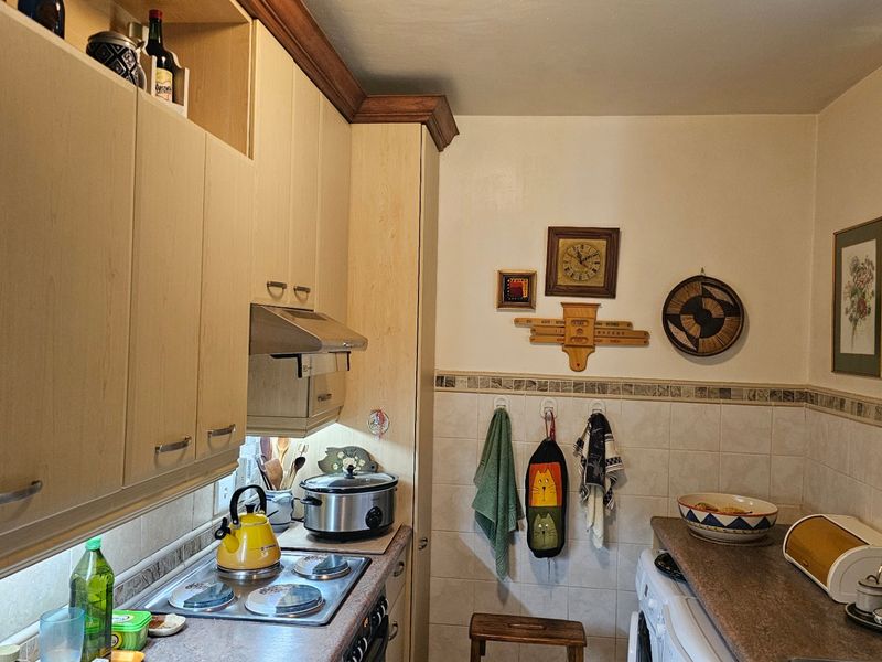 Apartment For Sale In Johannesburg - Photo 9