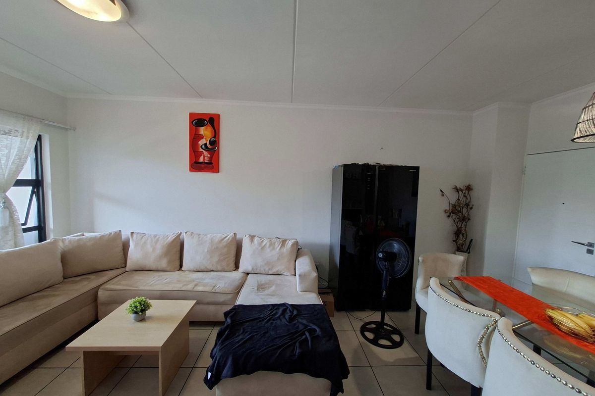 Apartment For Sale In Randburg - Photo 4