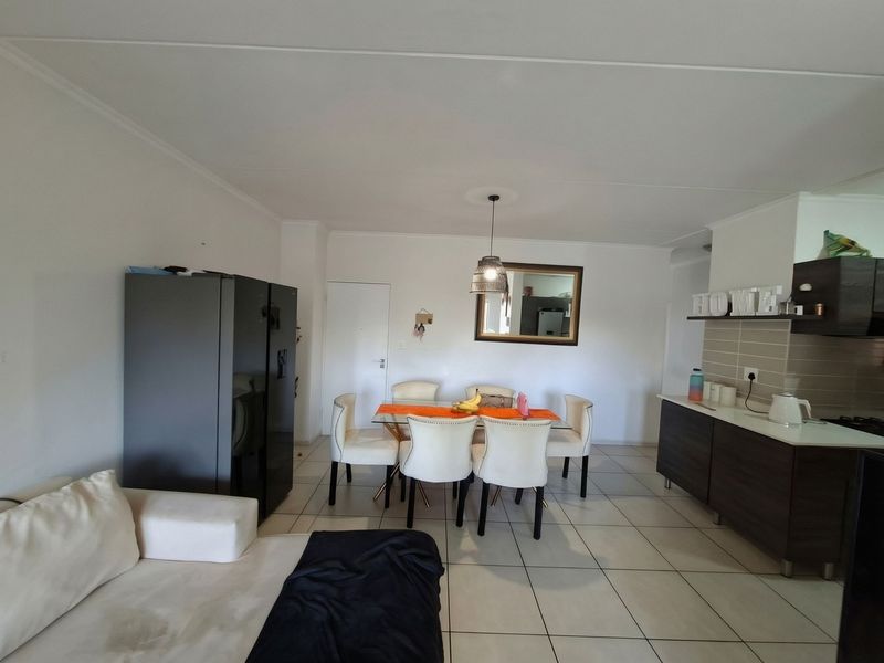 Apartment For Sale In Randburg - Photo 6