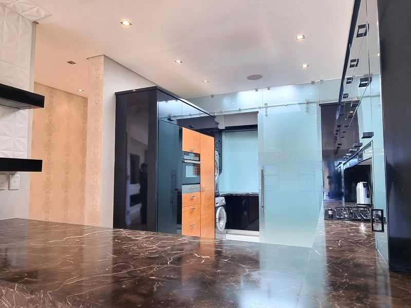 Apartment For Sale In Sandton - Photo 3