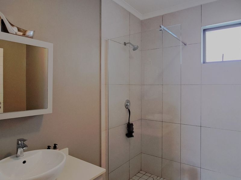 Apartment For Sale In Midrand - Photo 7