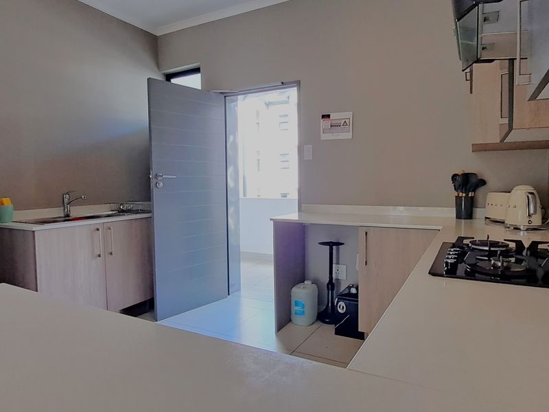 Apartment For Sale In Midrand - Photo 2