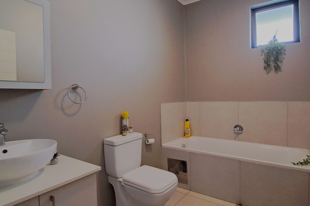 Apartment For Sale In Midrand - Photo 5