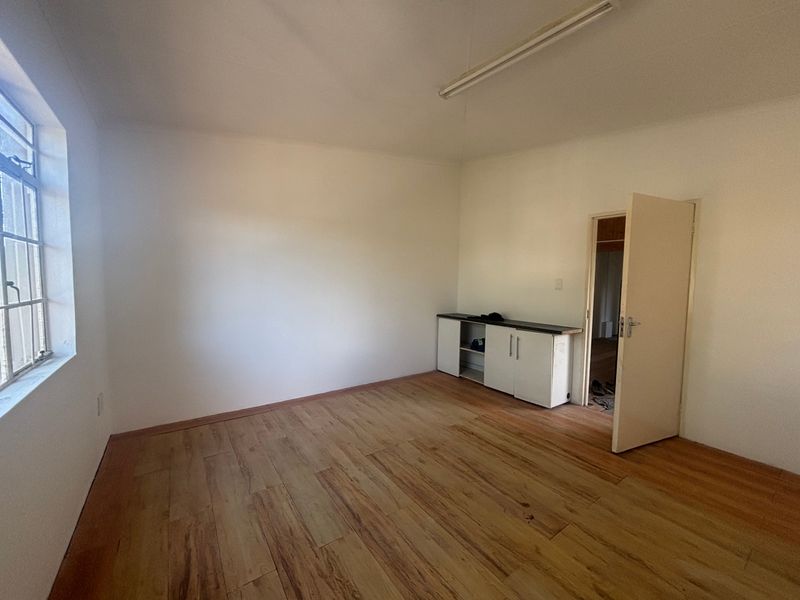Industrial Rental Monthly In Margate - Photo 10