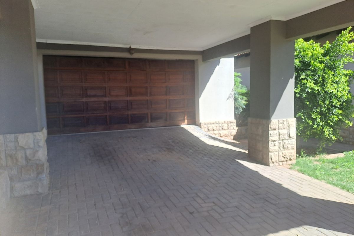 House For Sale In Polokwane - Photo 4