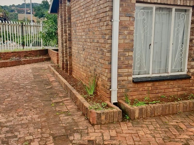 House For Sale In Centurion - Photo 2