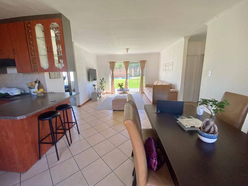 Cluster For Sale In Midrand - Photo 9