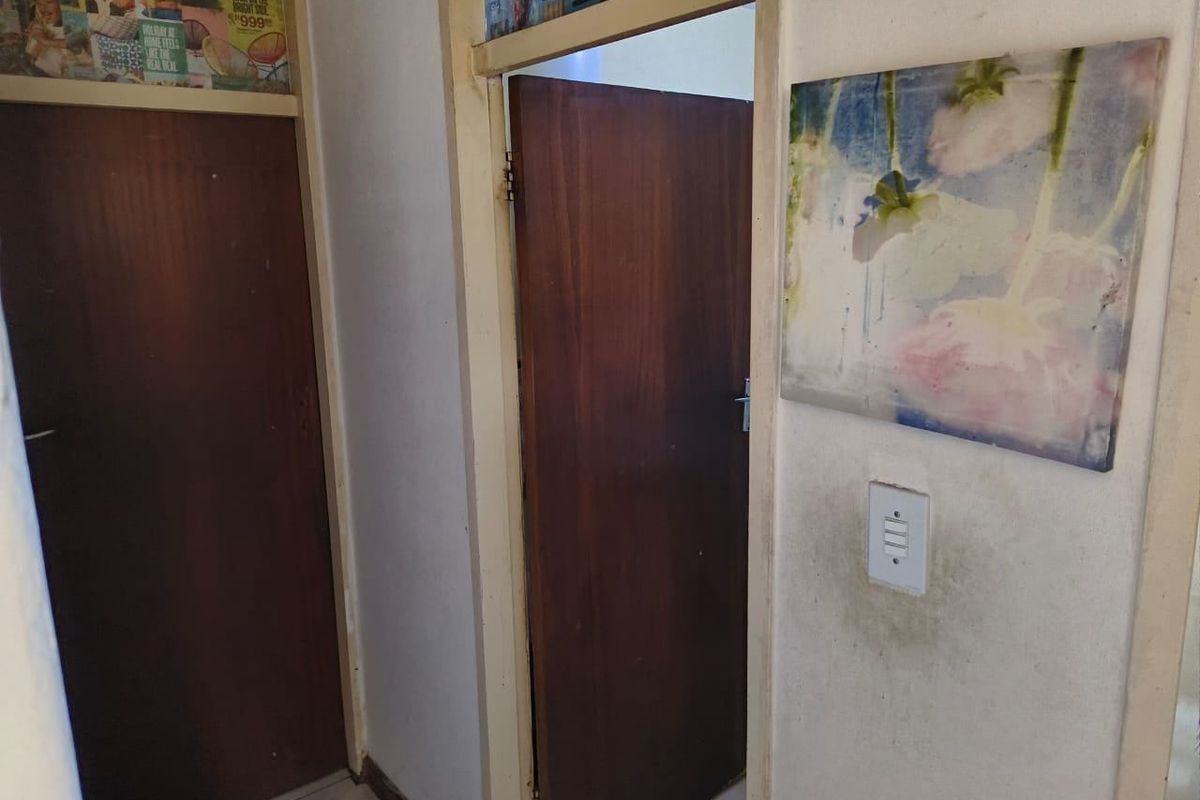 Apartment For Sale In Pretoria - Photo 5