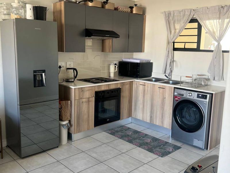 Apartment Rental Monthly In Sandton - Photo 2