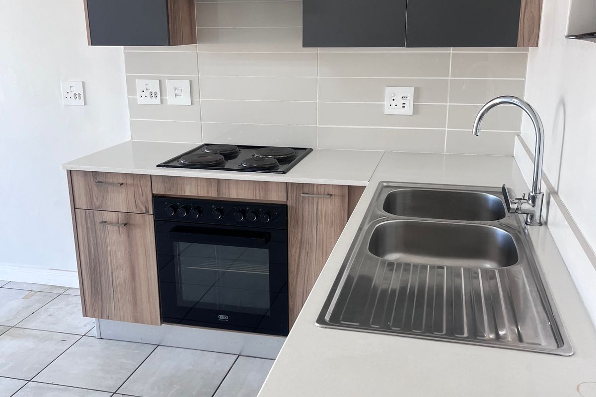 Apartment Rental Monthly In Sandton - Photo 5