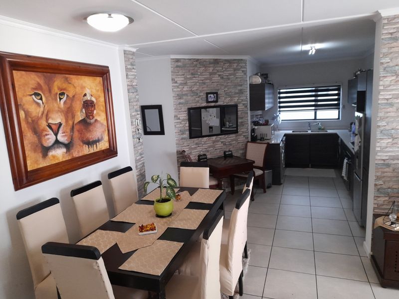Apartment For Sale In Sandton - Photo 5