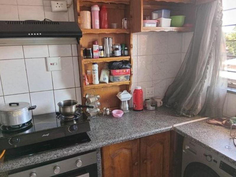 Apartment For Sale In Germiston - Photo 4