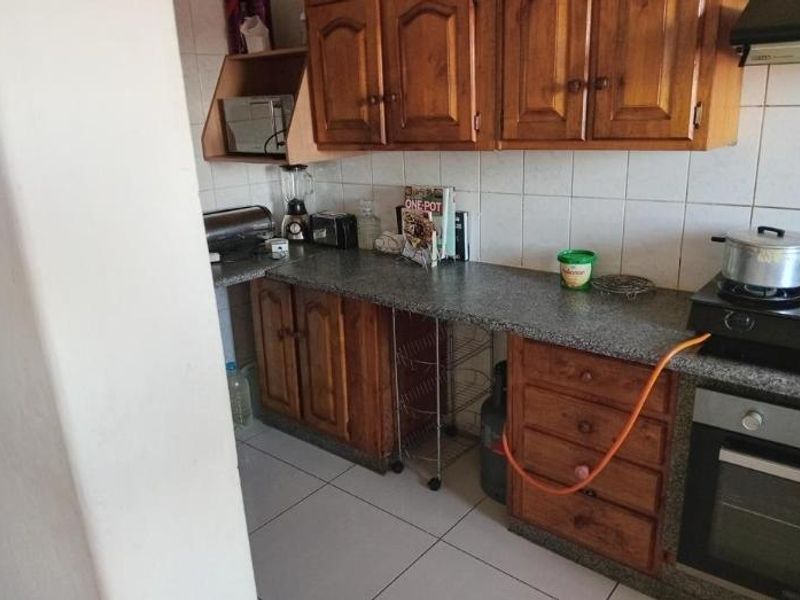Apartment For Sale In Germiston - Photo 2