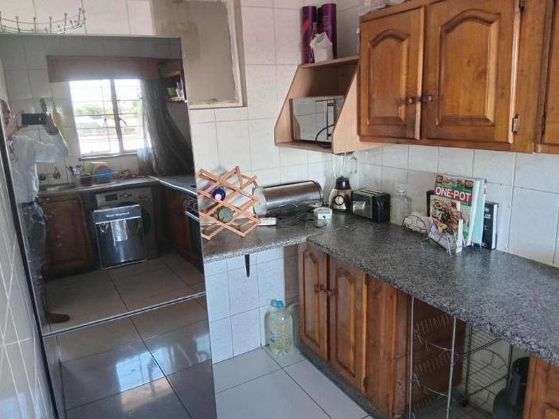 Apartment For Sale In Germiston - Photo 3